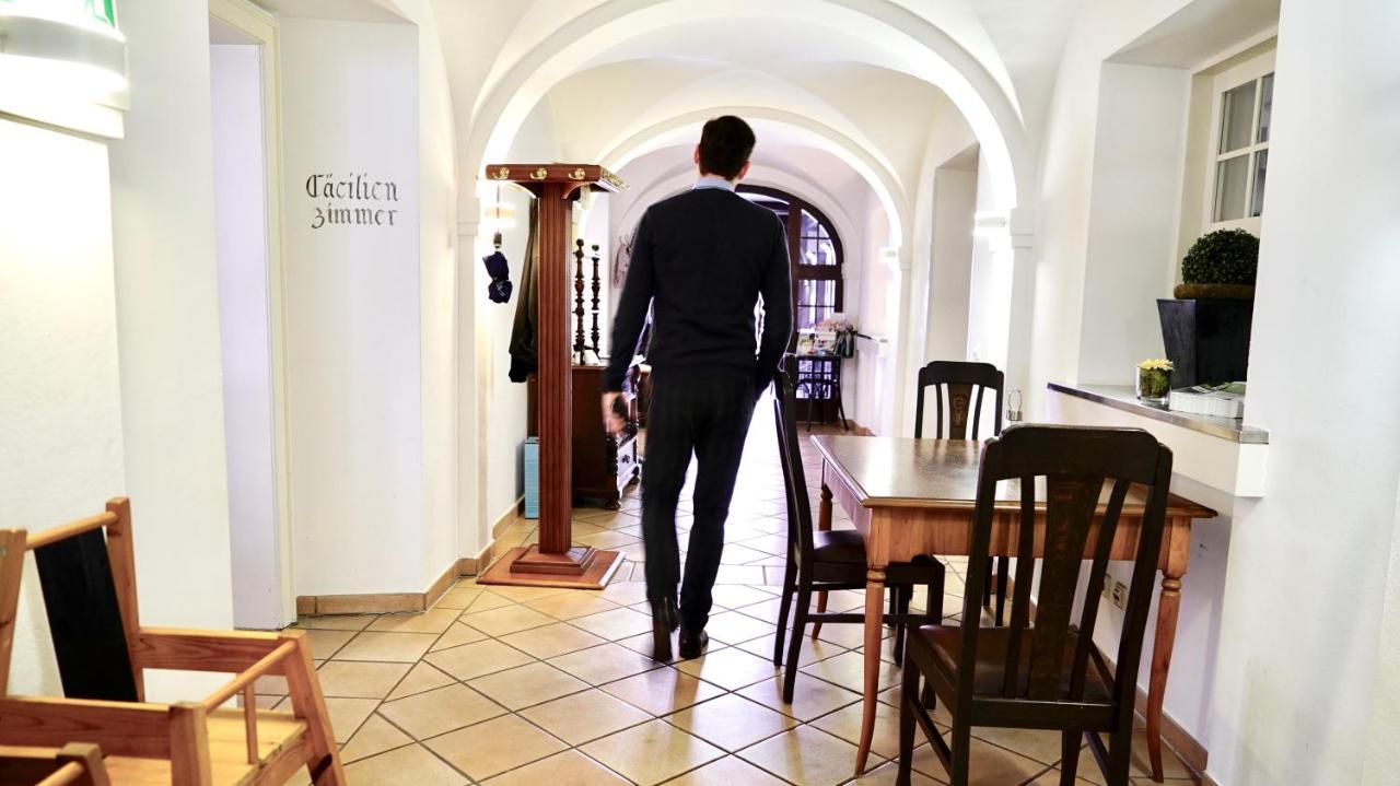 Hotel Alte Post มินเดิลไฮม์ ภายนอก รูปภาพ