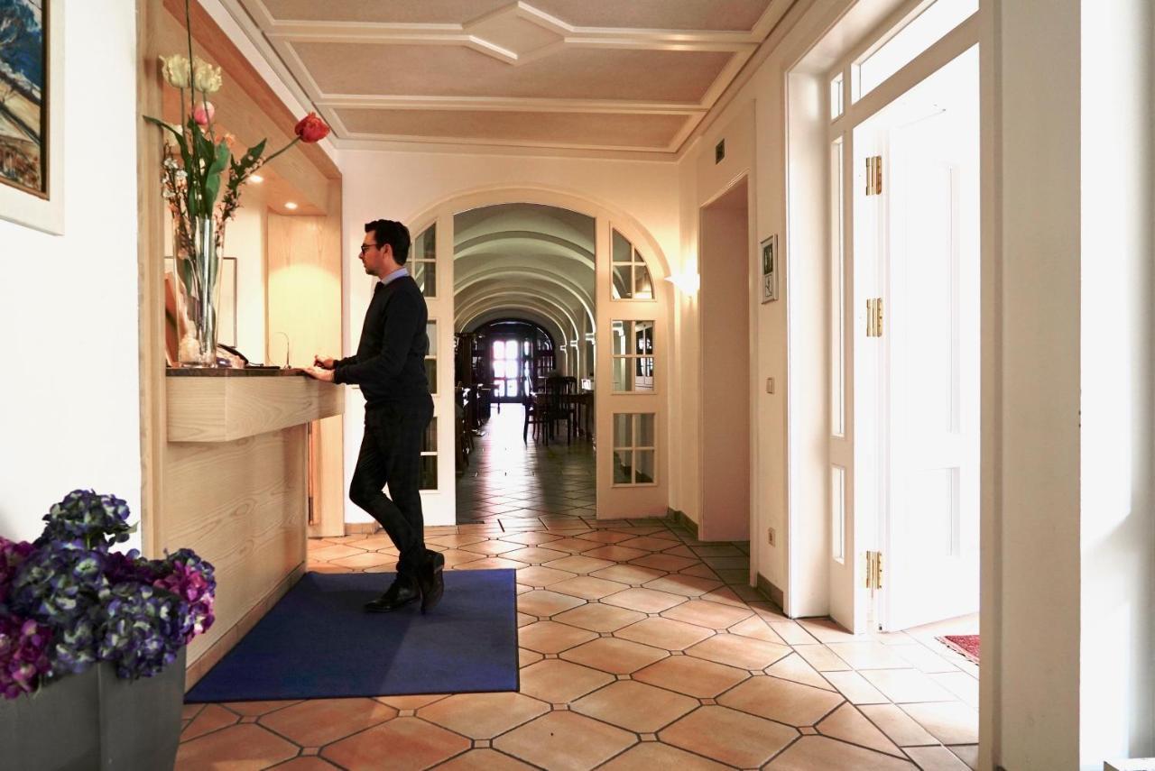 Hotel Alte Post มินเดิลไฮม์ ภายนอก รูปภาพ