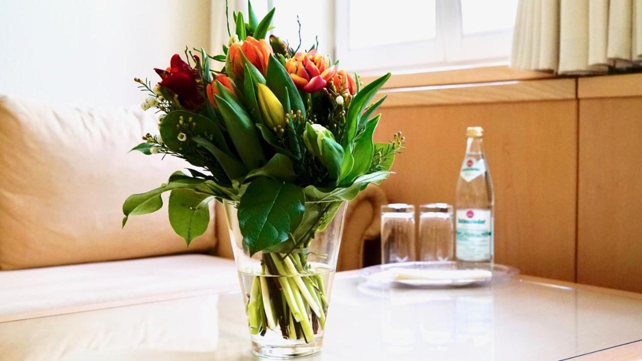 Hotel Alte Post มินเดิลไฮม์ ภายนอก รูปภาพ